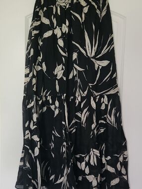 Banana Republic Ramie Black Maxi Skirt with Cream Botanical Print